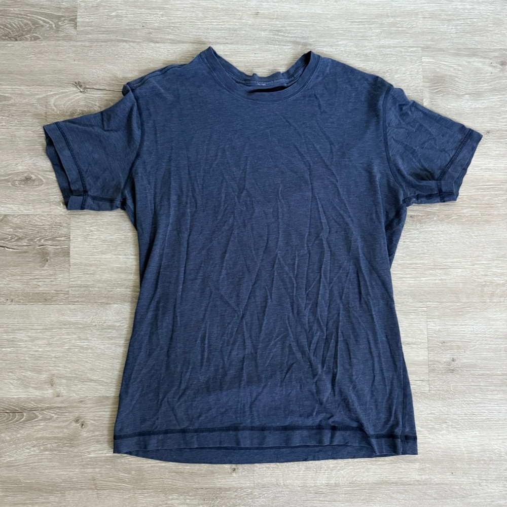 Lululemon Men’s T-Shirt Blue